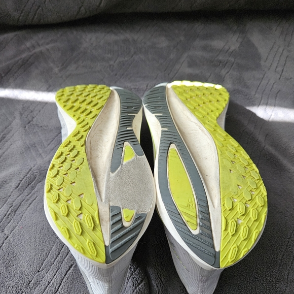 Nike Mens Air Zoom Vomero 14 Running Shoes Grey White Volt Size 12 AH7857 009. - Picture 10 of 11